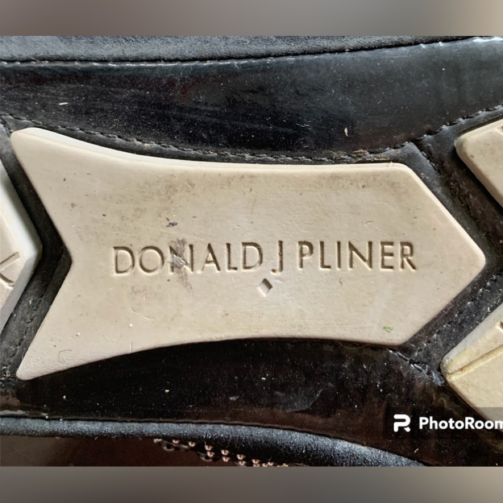 DONALD J PLINER ballet studded shoes. 91/2 - Picture 4 of 4
